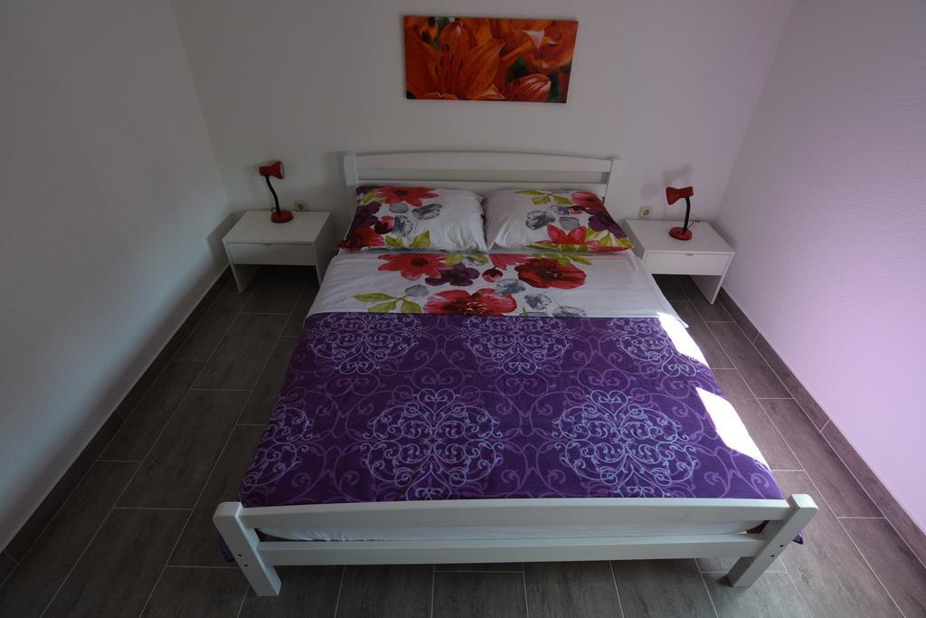 Apartments Batarilo Biograd Na Moru Buitenkant foto