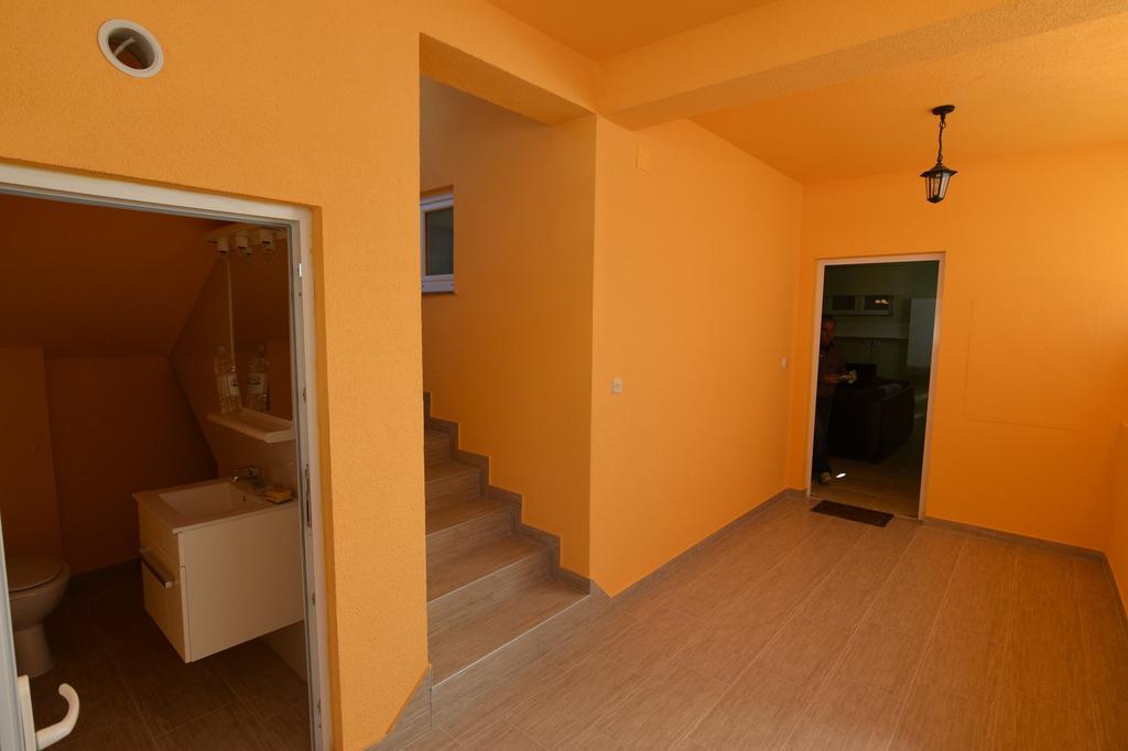 Apartments Batarilo Biograd Na Moru Buitenkant foto