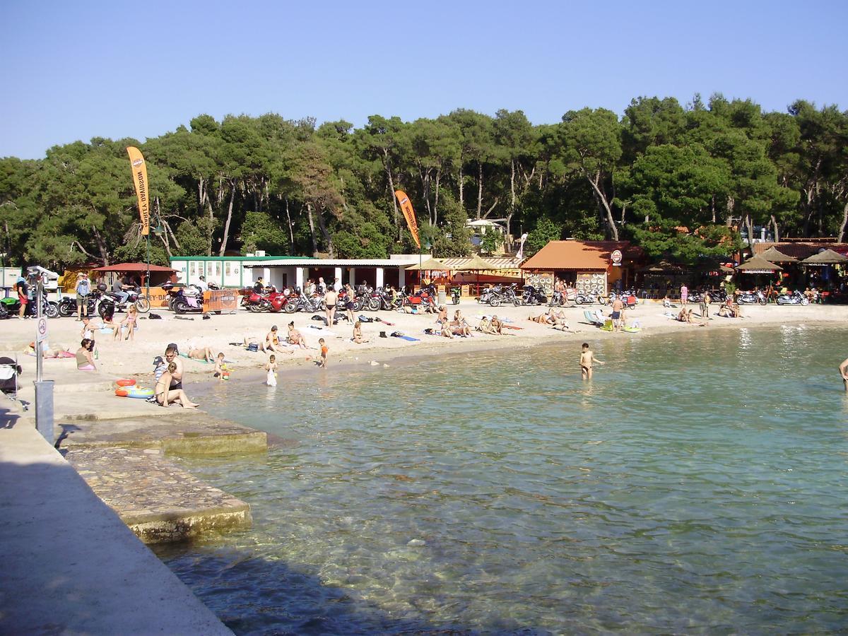 Apartments Batarilo Biograd Na Moru Buitenkant foto